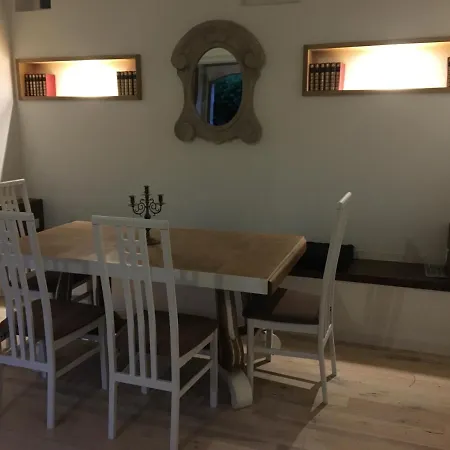 Hébergement de vacances De La Roseraie Ceton